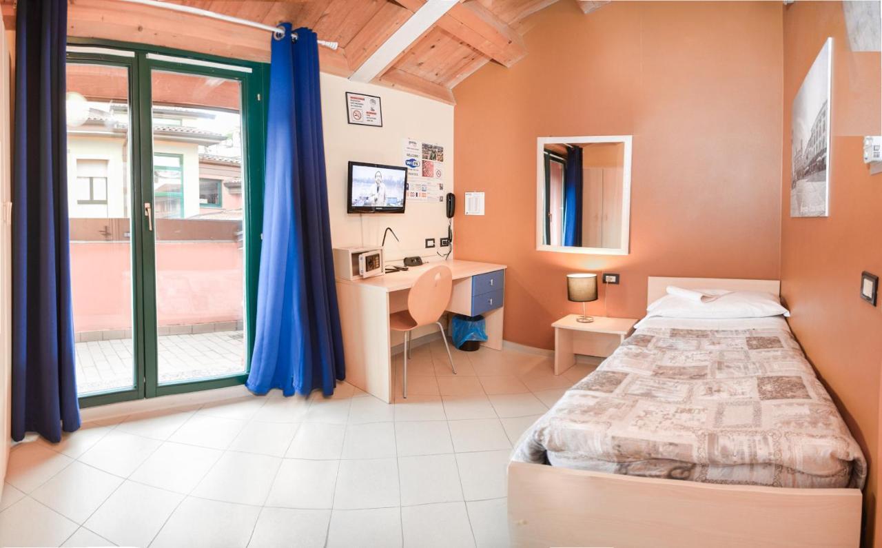 Single Room,1639554267:JPEG